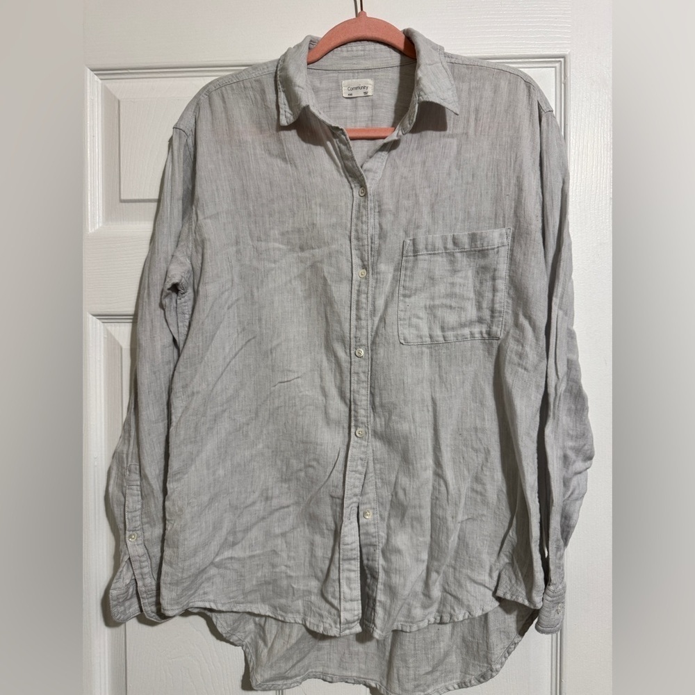 Aritzia commu Veritas button down shirt size xxs light grey